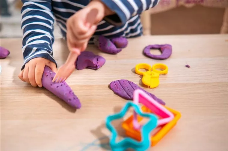 Trouver des idées d'animations en intérieur pour encadrer des enfants en bas âge pendant un anniversaire en soirée, Nice, Les Petits Fêtards Events