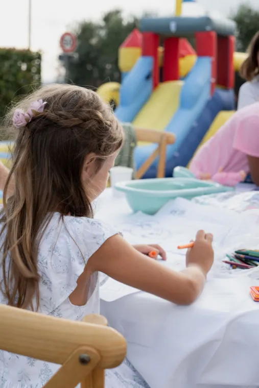 Trouver des idées d’animations en intérieur pour encadrer des enfants en intérieur durant un anniversaire à Antibes, Nice, Les Petits Fêtards Events